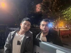 市文旅集團(tuán)一線戰(zhàn)“疫”之：古有木蘭替父從軍，今有老翁代子抗“疫”——集團(tuán)員工父子王小強(qiáng)、王浩的抗“疫”故事